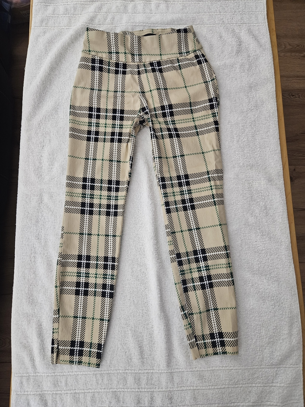 NY&Co Heritage Plaid Ankle Pants Size Small Stretch Pull On Career Slim Leg